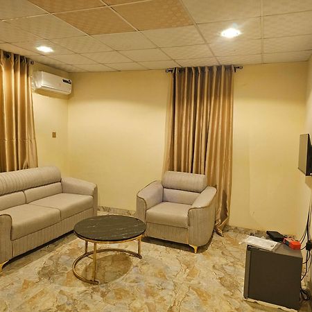 Bmh Hotel & Suites 이바단 외부 사진